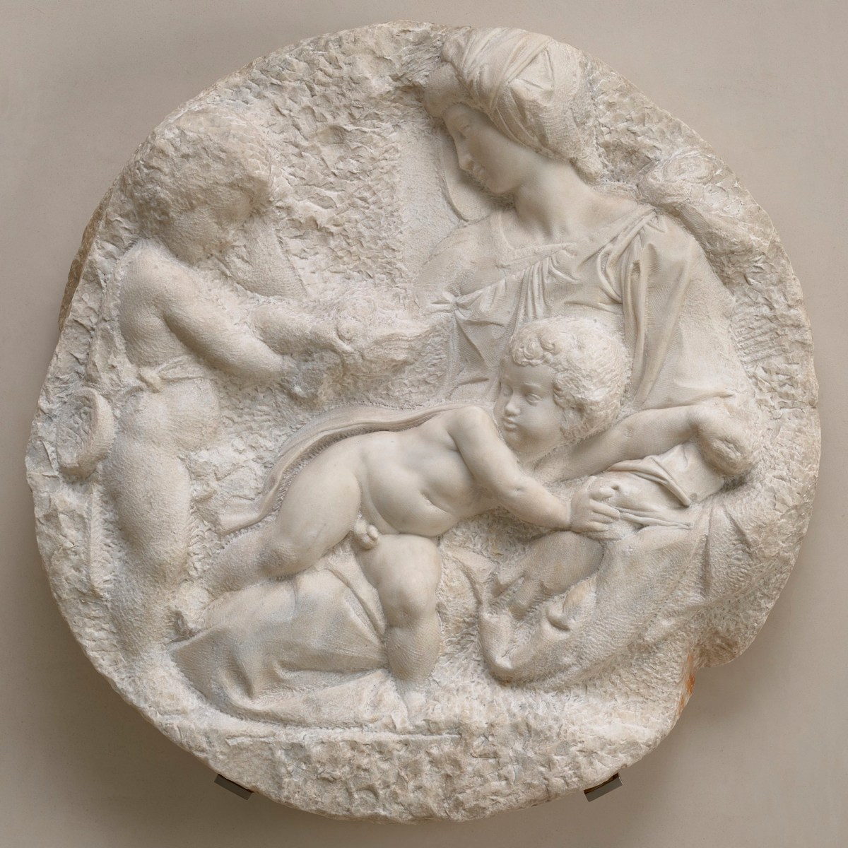 Michelangelo Buonarroti, Taddei Tondo : The Virgin and Child with the Infant St John, Royal Academy of Arts