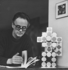 Victor Vasarely… an approach based on multiples - Artmarketinsight