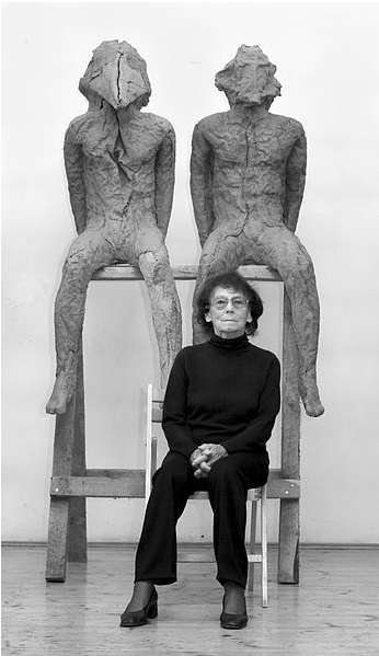 Magdalena Abakanowicz - Artmarketinsight - Artprice.com