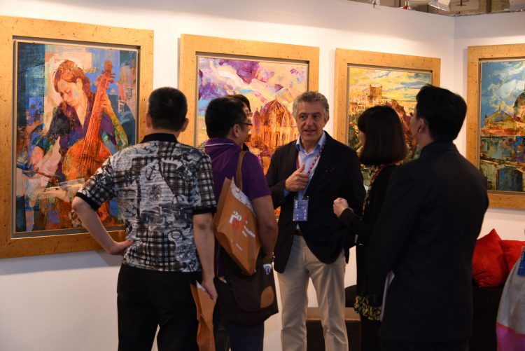 Each year, artists from all over the world get to meet collectors and the public at A.R.T.